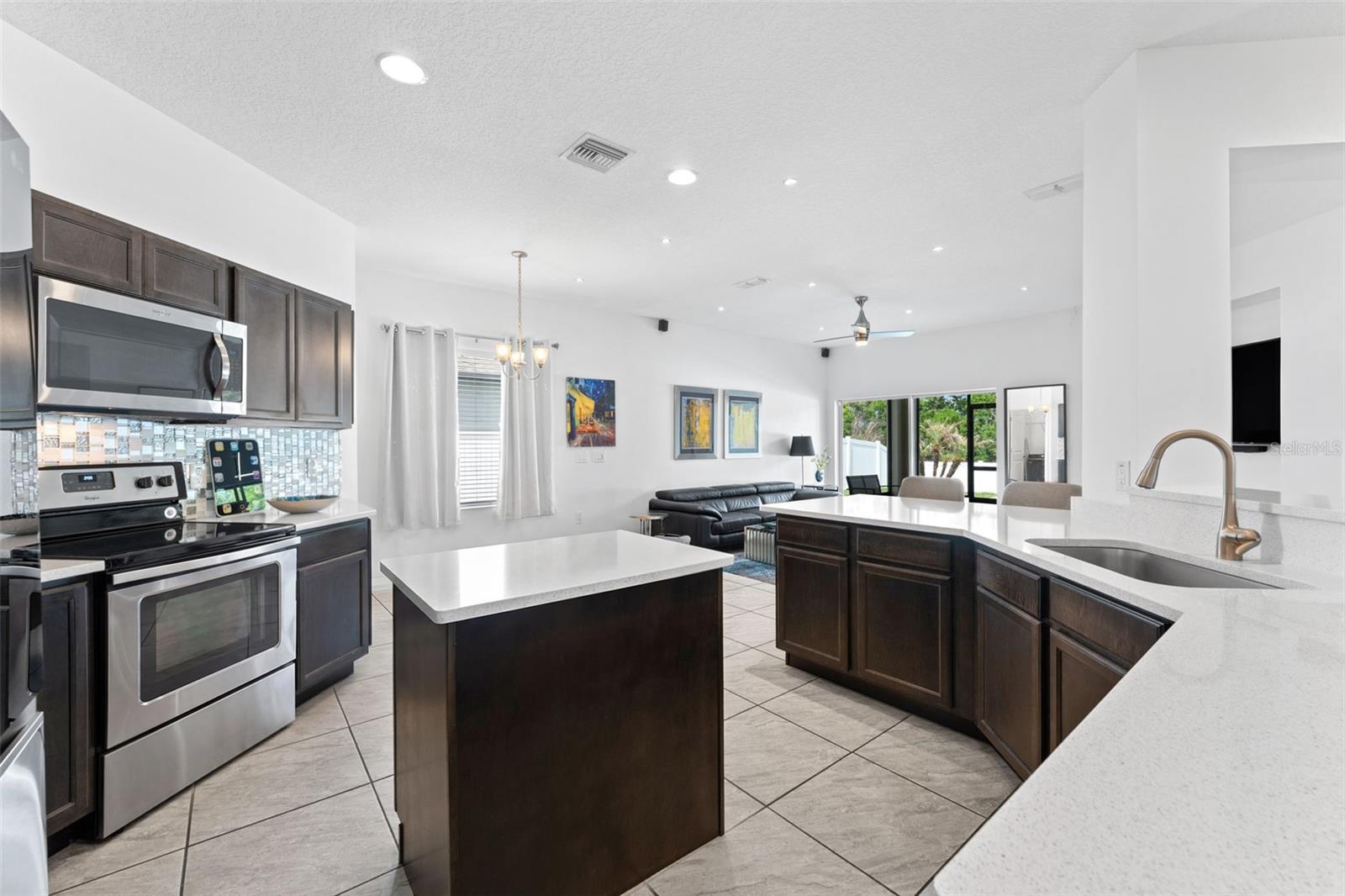 TAVARES PINES AT LAKE SAUNDERS PH 02 - Residential