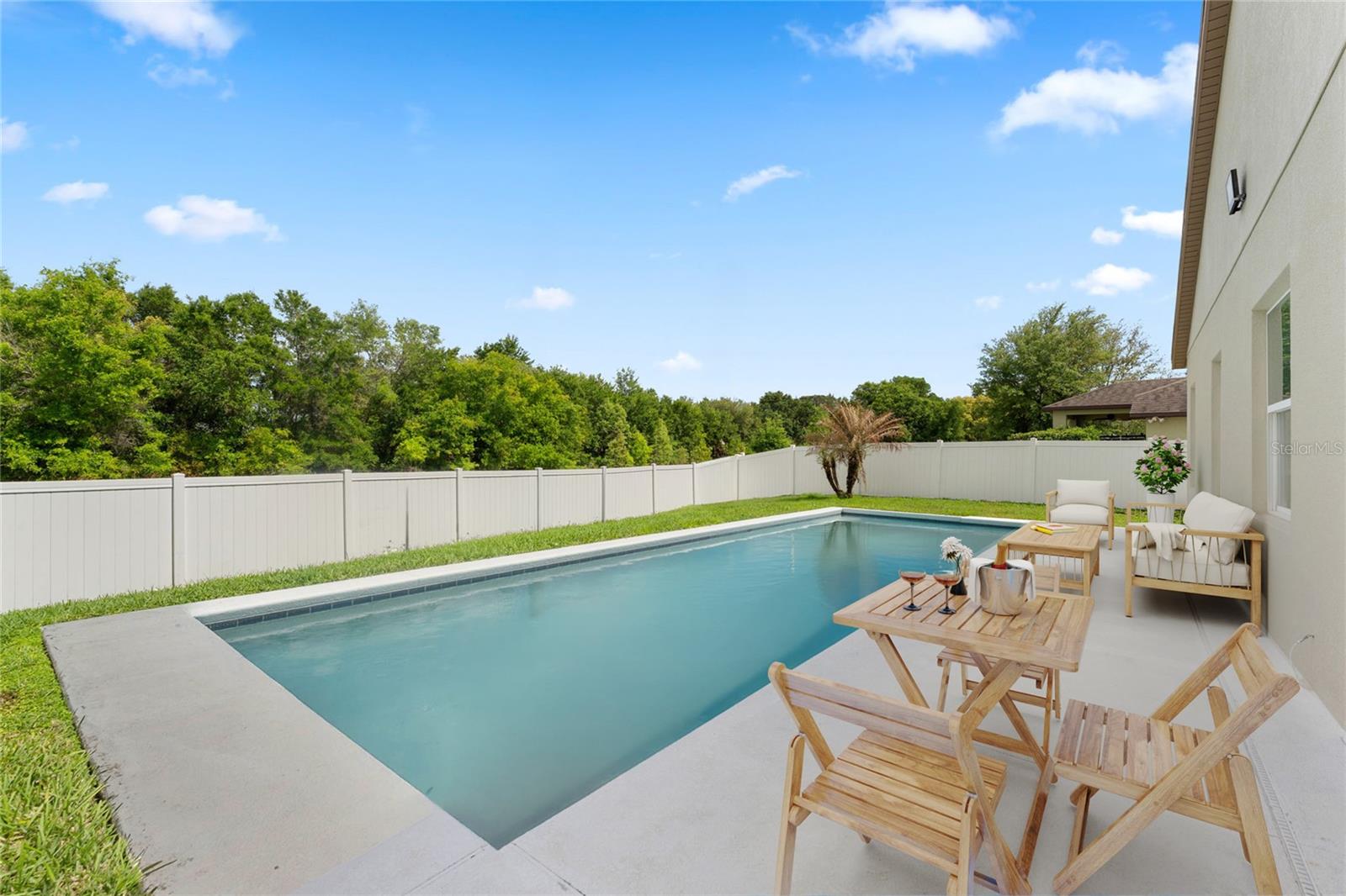 TAVARES PINES AT LAKE SAUNDERS PH 02 - Residential