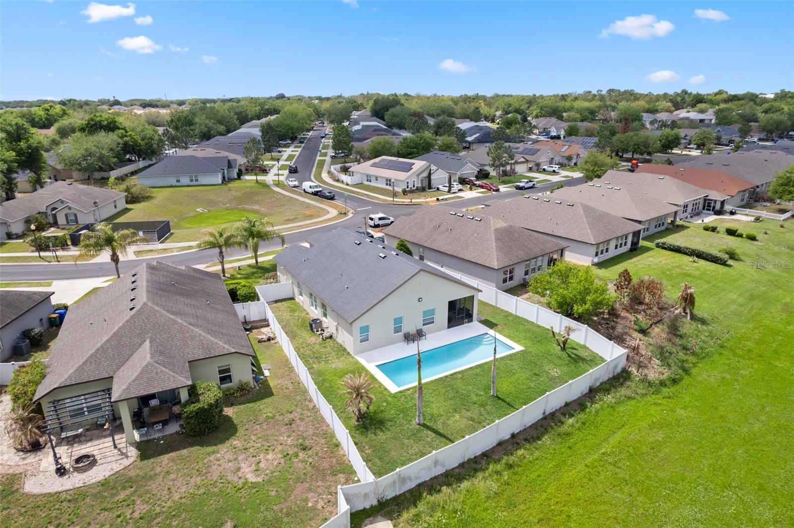 TAVARES PINES AT LAKE SAUNDERS PH 02 - Residential