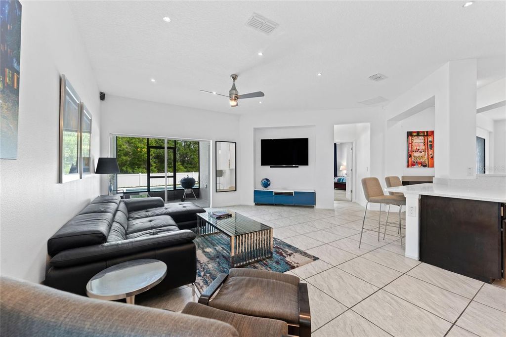 Photo of 1020 Kellogg Drive, Tavares, FL 32778 (MLS # O6397127)