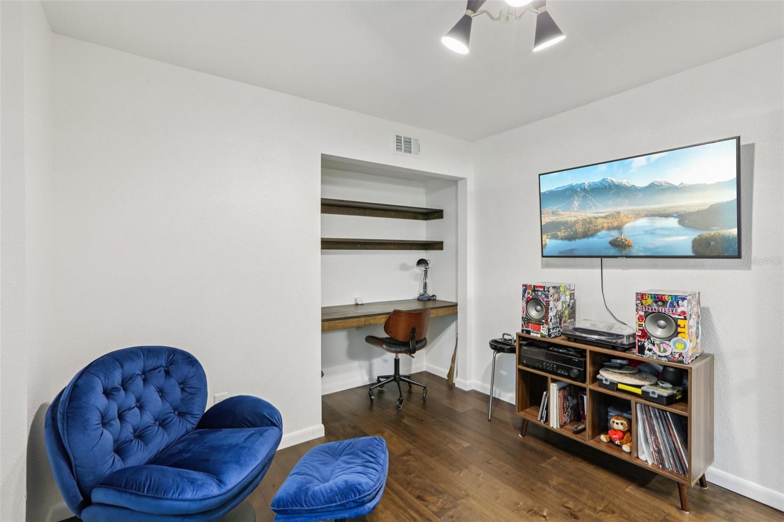 VISTA DEL RIO - Residential