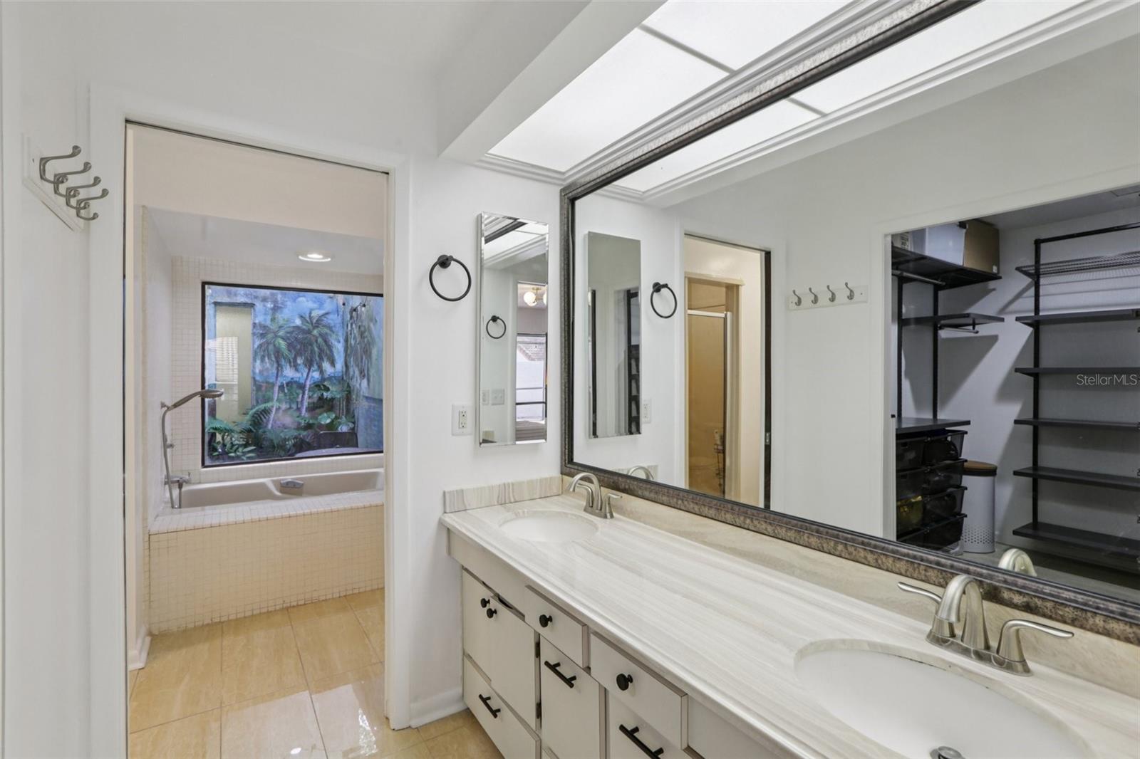 VISTA DEL RIO - Residential