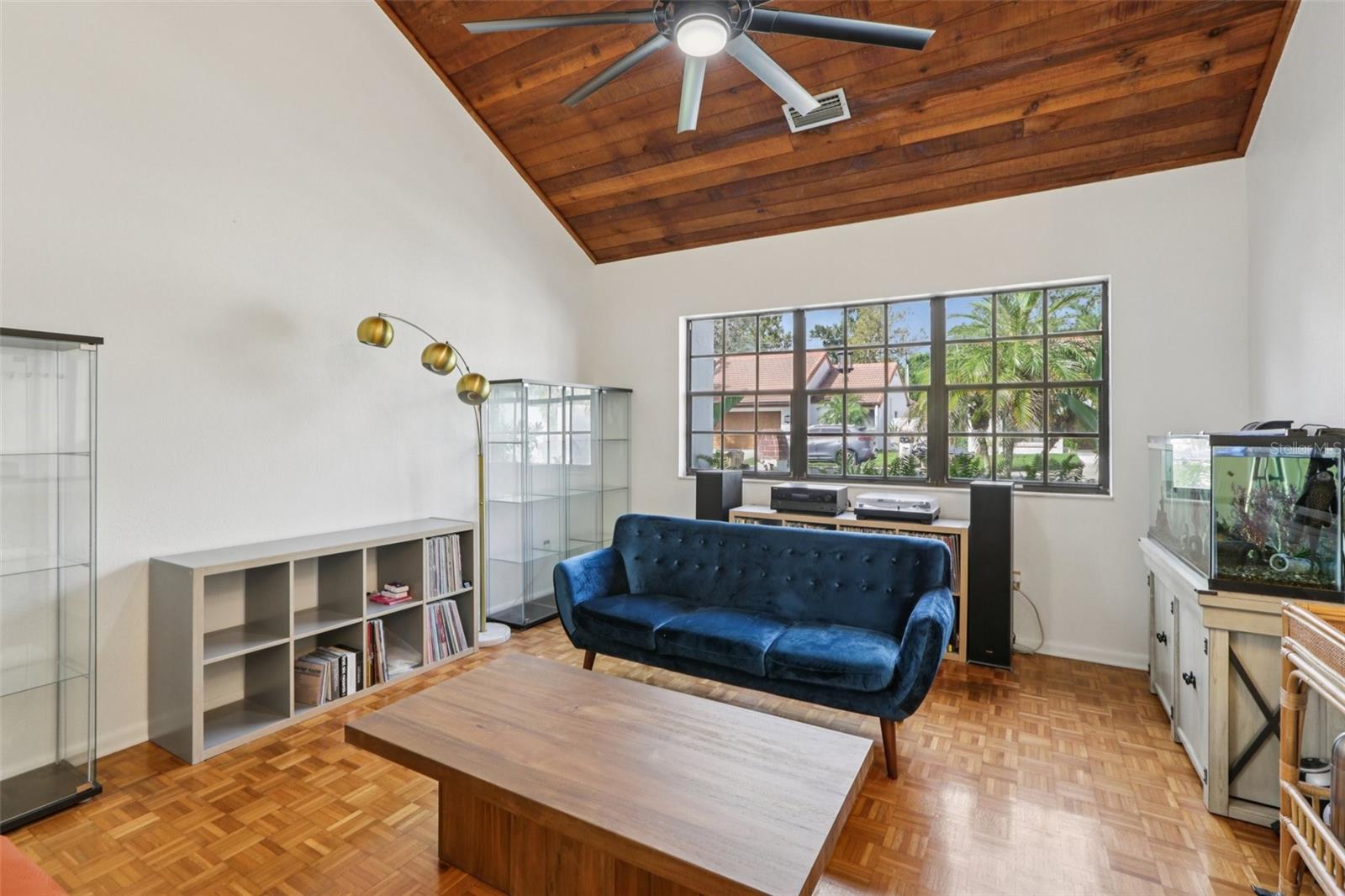 VISTA DEL RIO - Residential