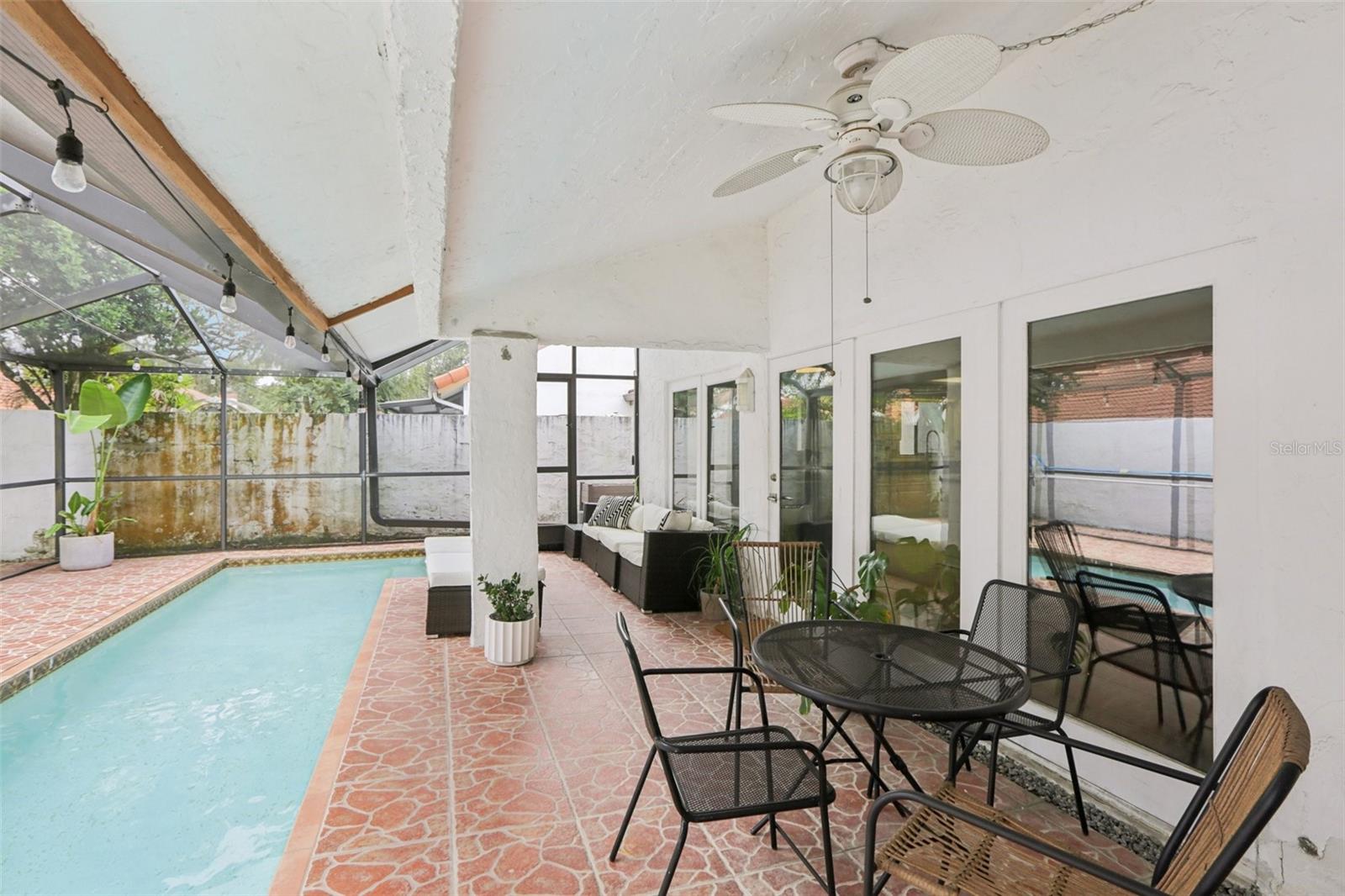 VISTA DEL RIO - Residential