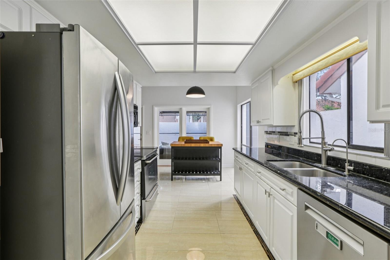 VISTA DEL RIO - Residential