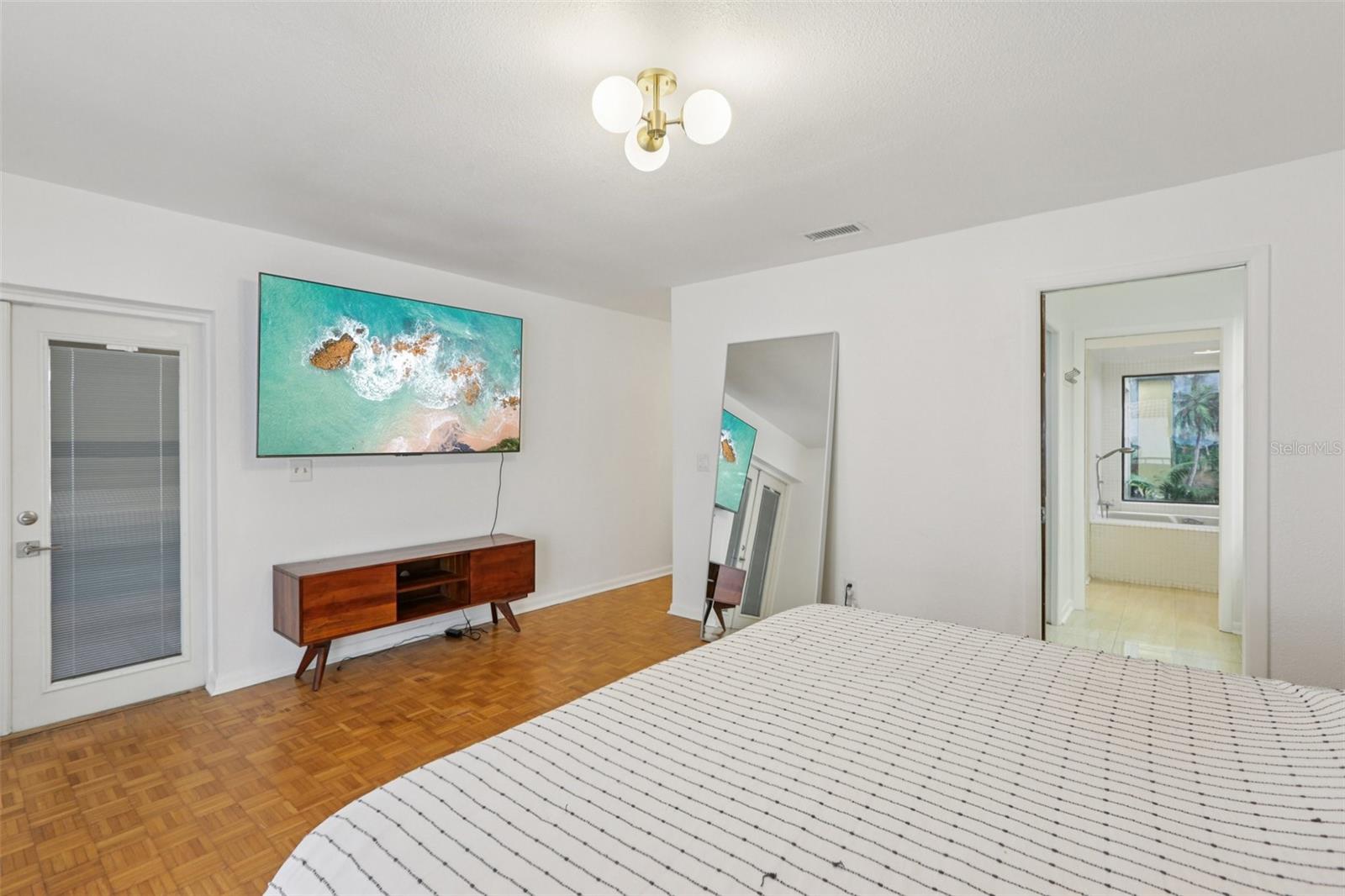 VISTA DEL RIO - Residential