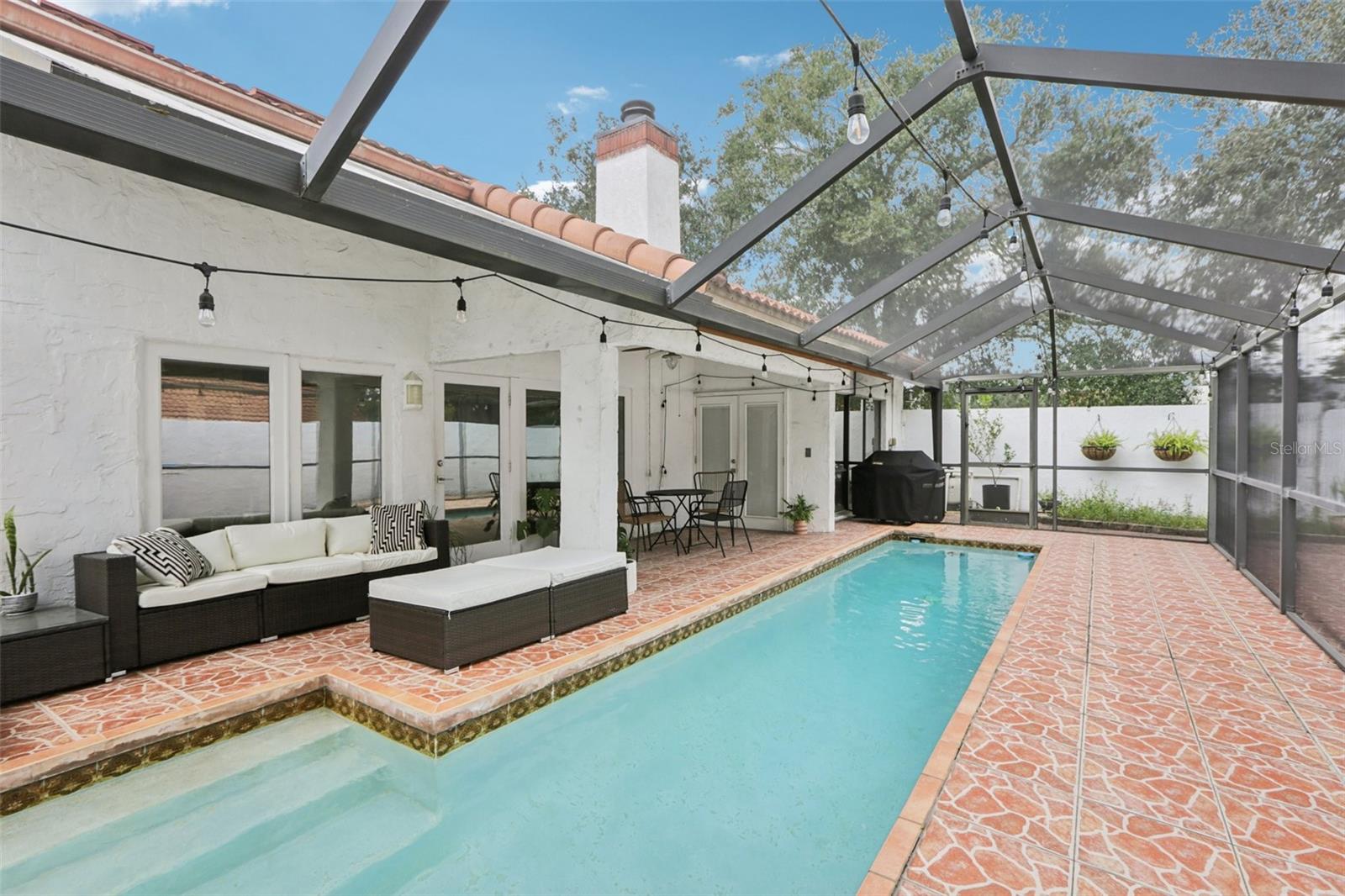 VISTA DEL RIO - Residential