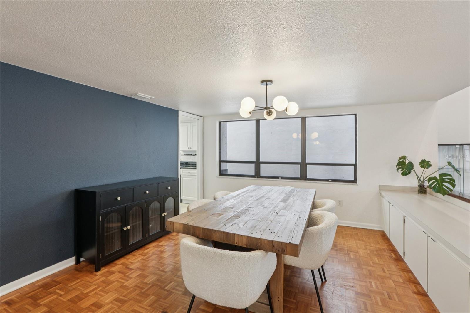 VISTA DEL RIO - Residential