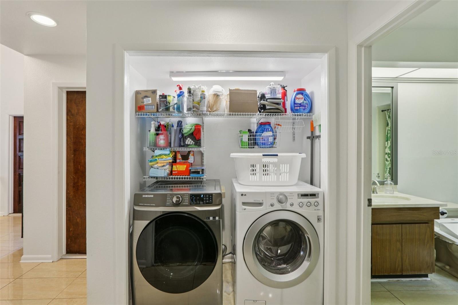 VISTA DEL RIO - Residential