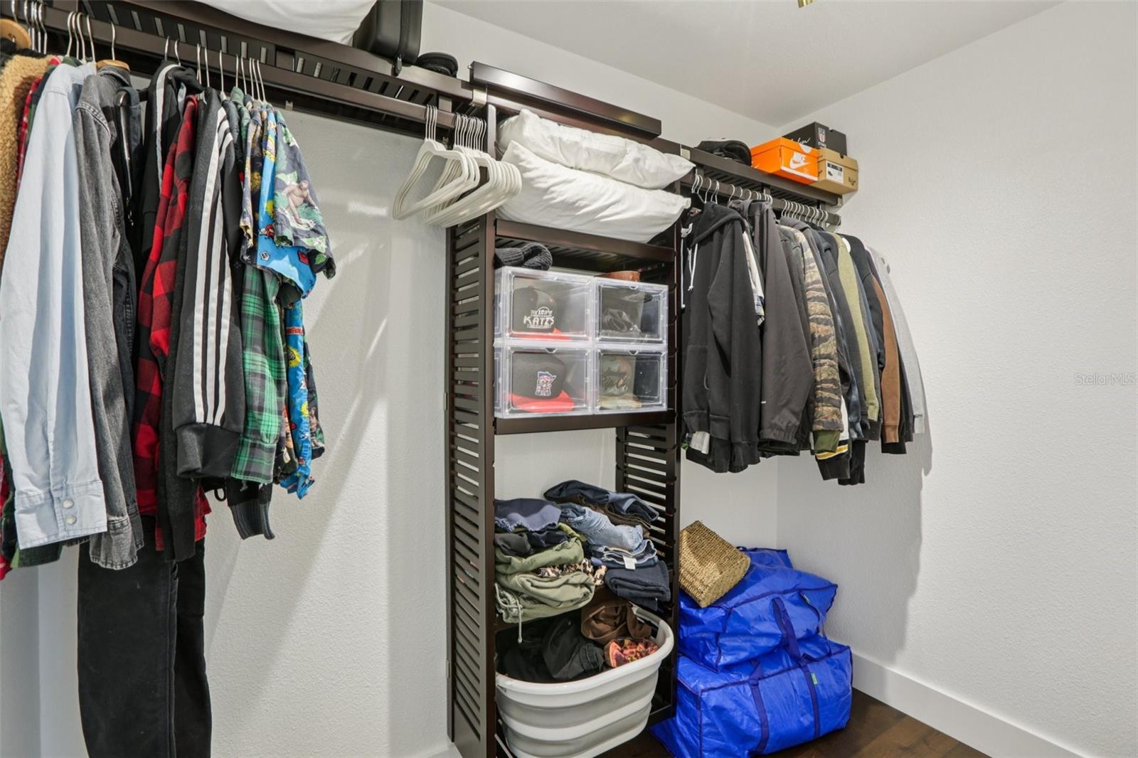 VISTA DEL RIO - Residential