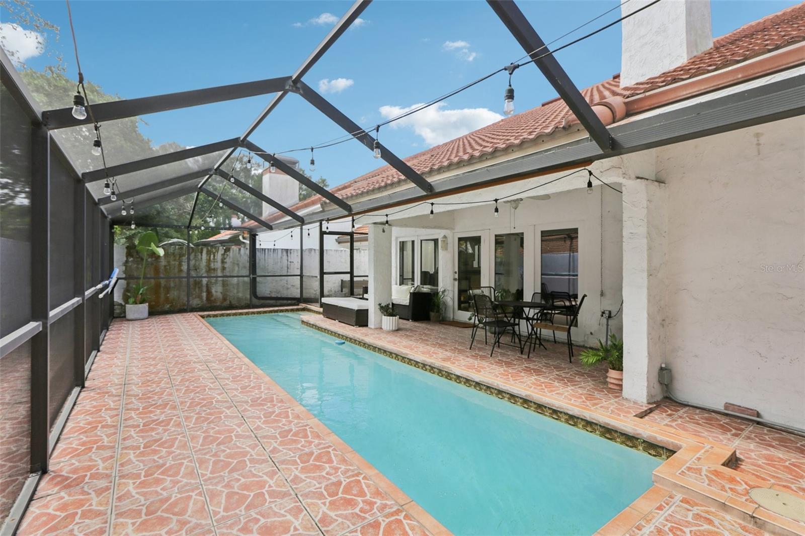 VISTA DEL RIO - Residential