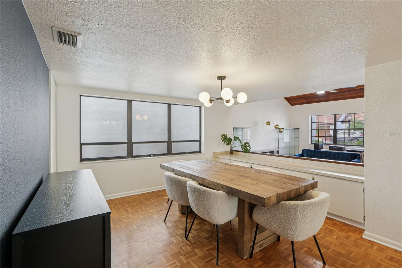 VISTA DEL RIO - Residential