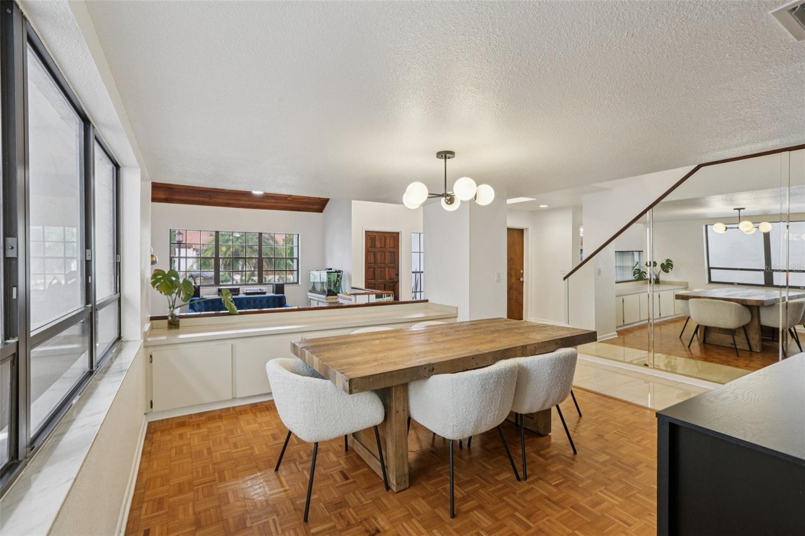 VISTA DEL RIO - Residential