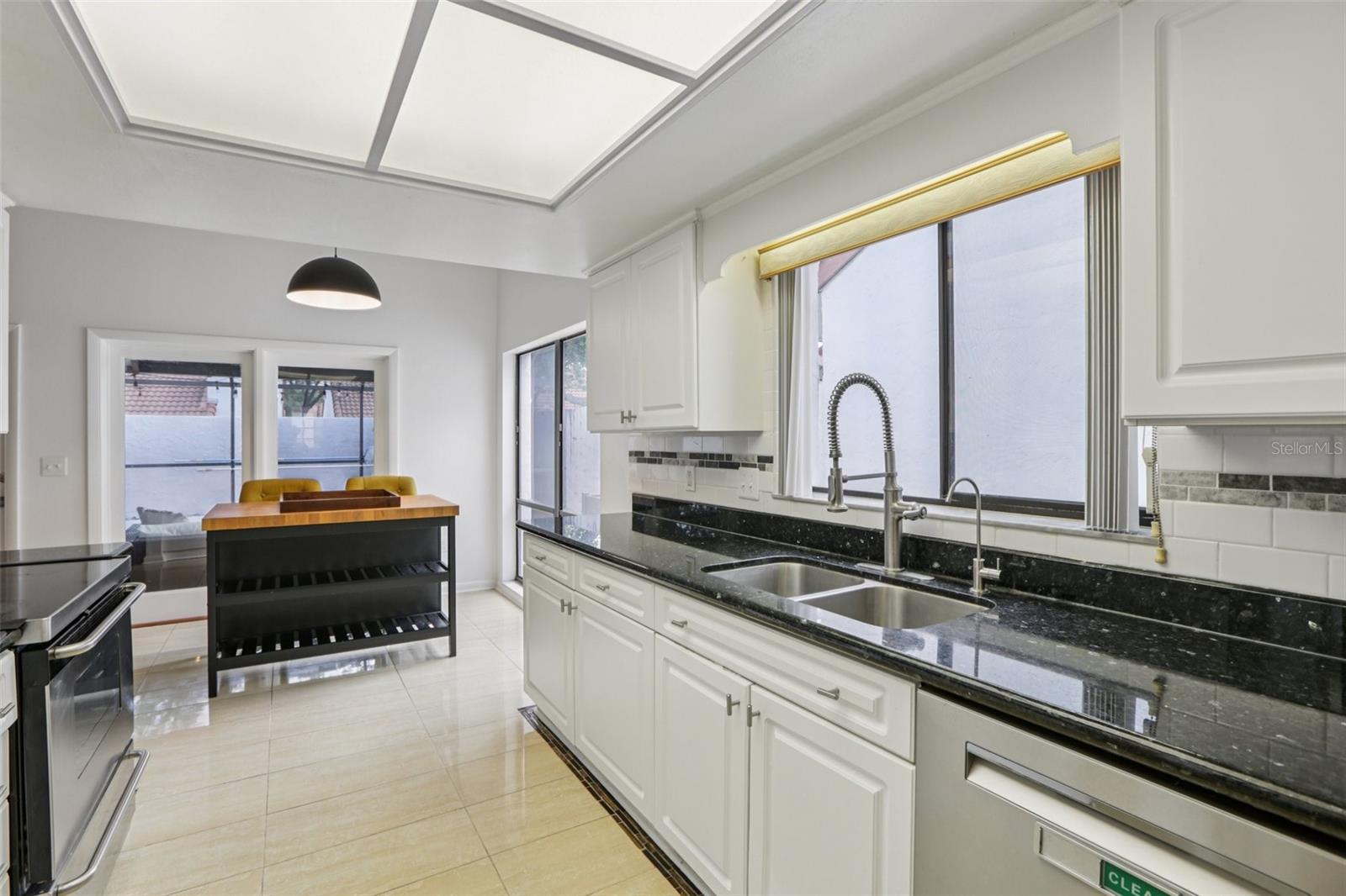 VISTA DEL RIO - Residential