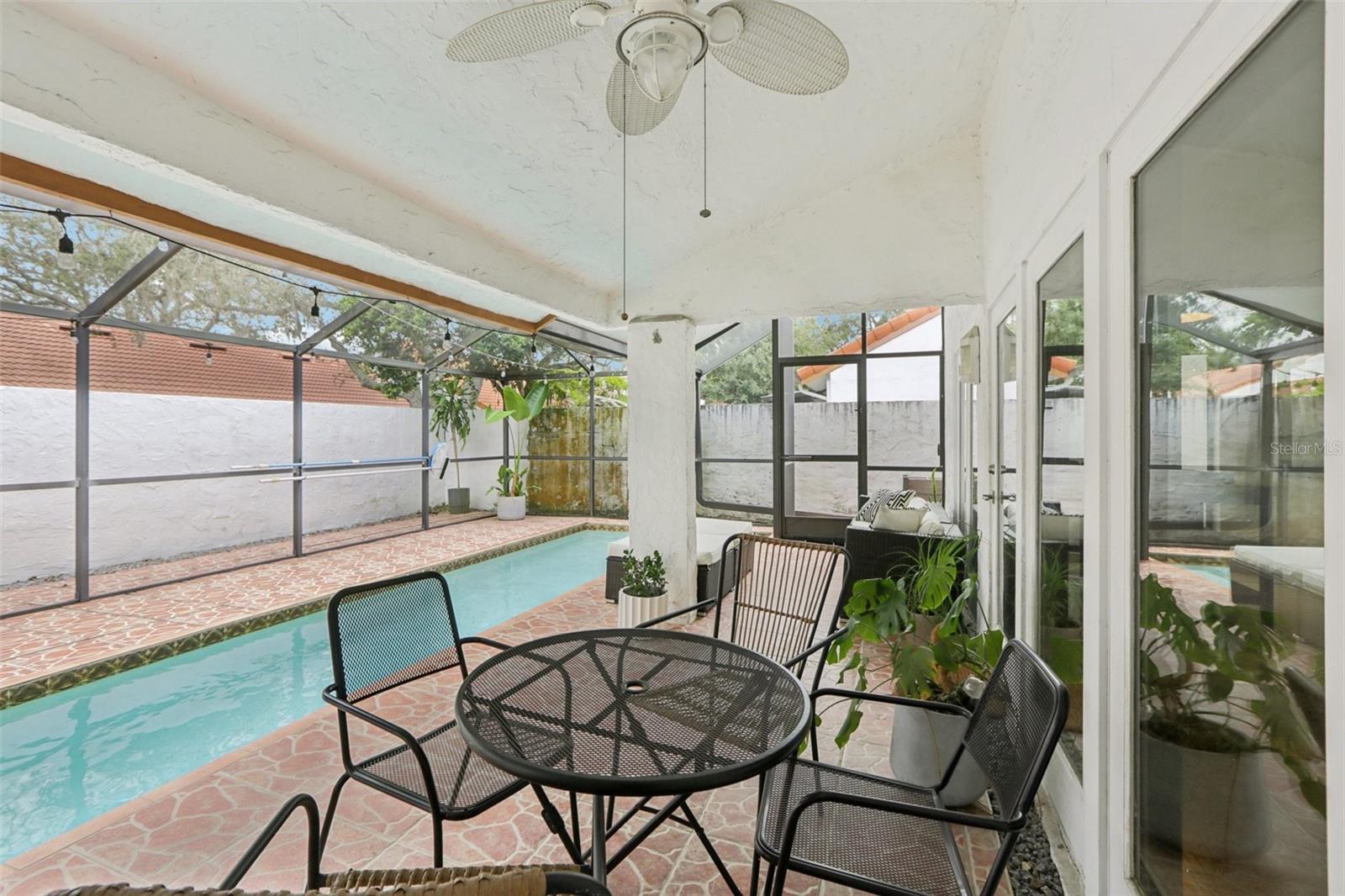 VISTA DEL RIO - Residential