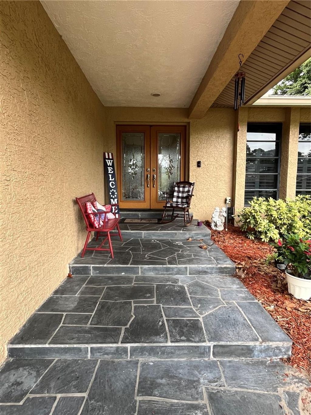 Photo of 915 Rolling Hills Drive, Palm Harbor, FL 34683 (MLS # TB8498239)