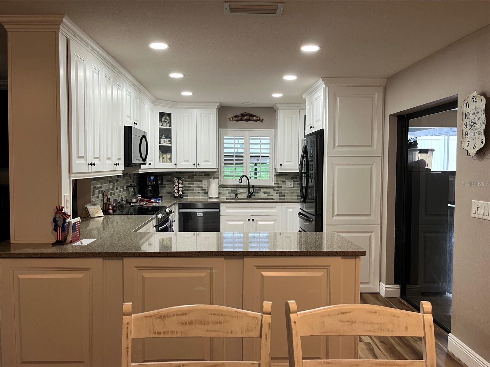 WESTLAKE VILLAGE PT REP BLK 6 - Residential