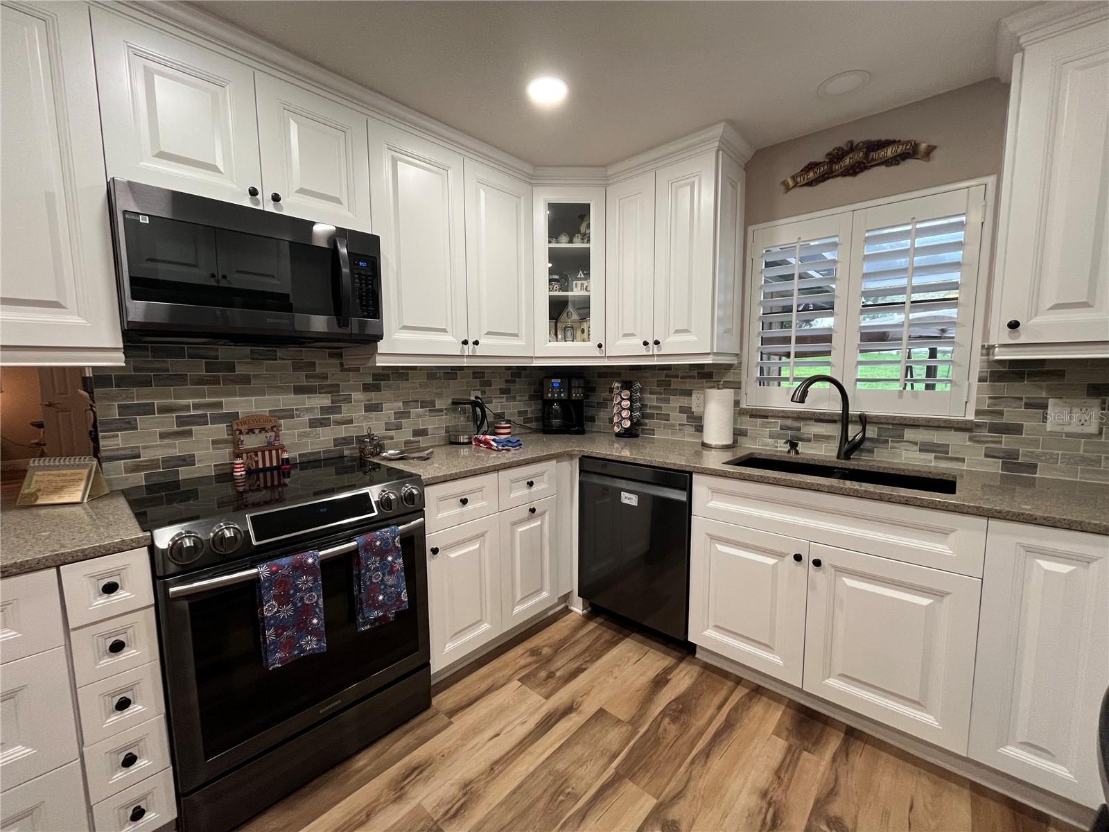 WESTLAKE VILLAGE PT REP BLK 6 - Residential