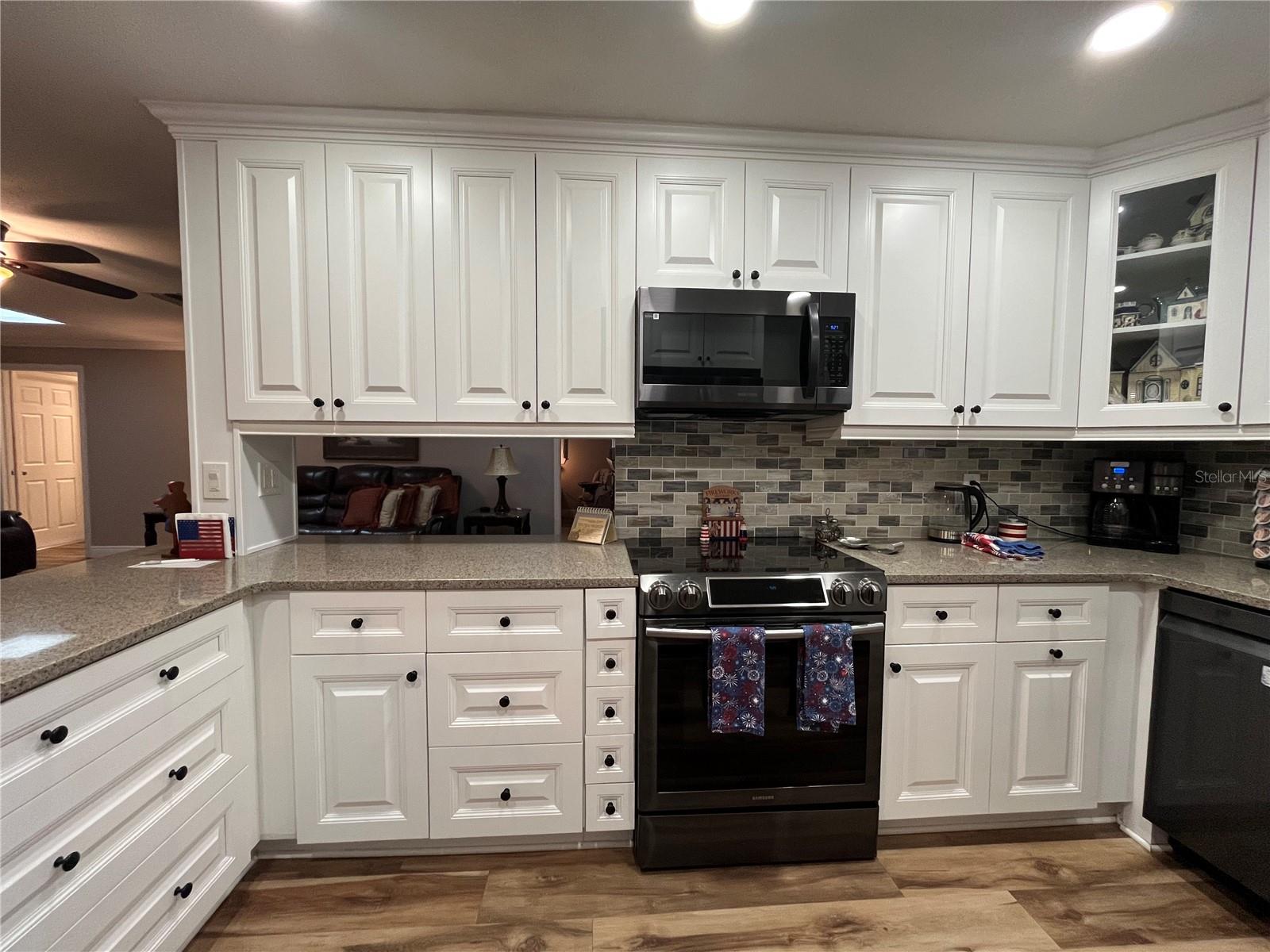 WESTLAKE VILLAGE PT REP BLK 6 - Residential