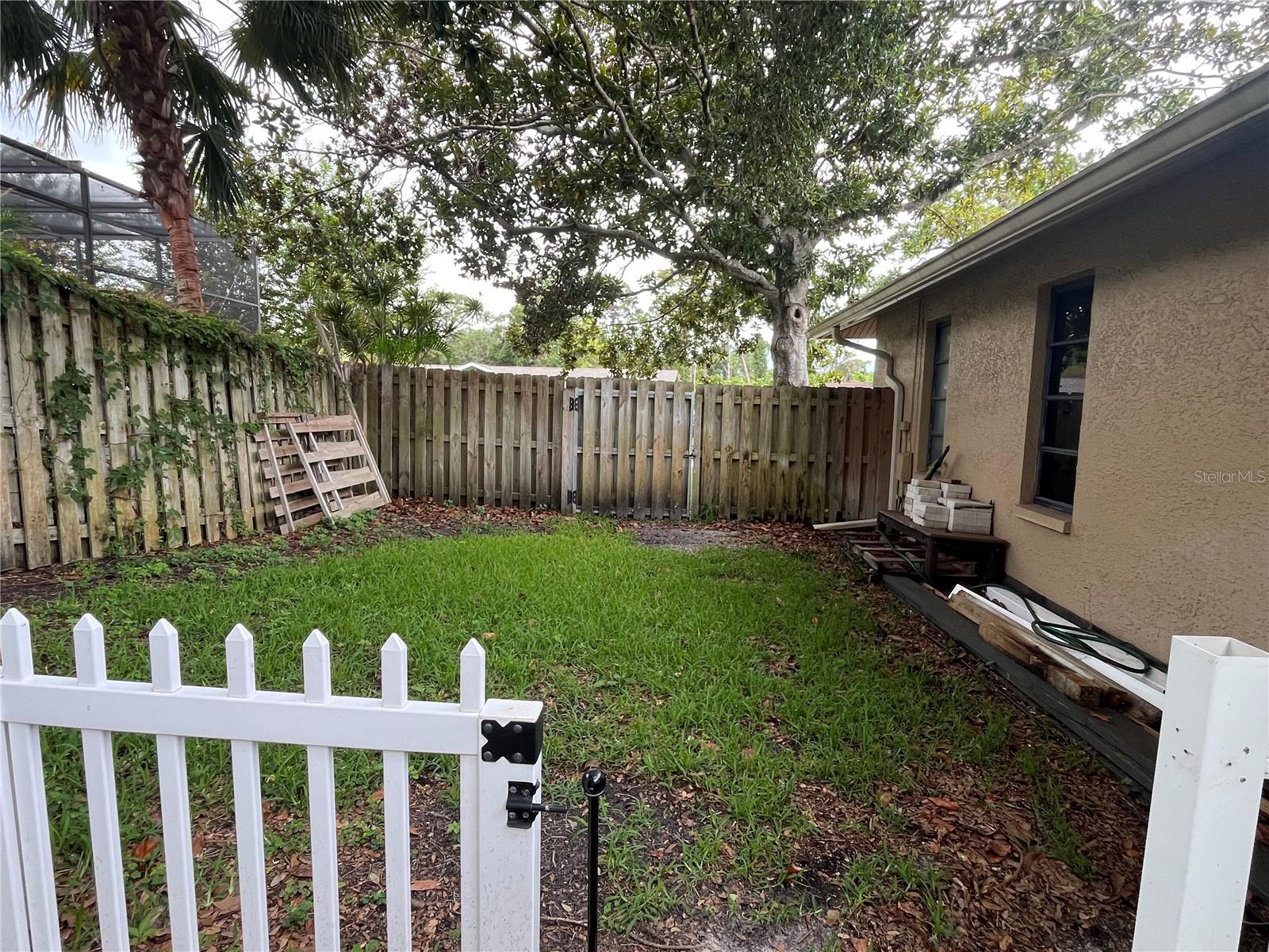 WESTLAKE VILLAGE PT REP BLK 6 - Residential