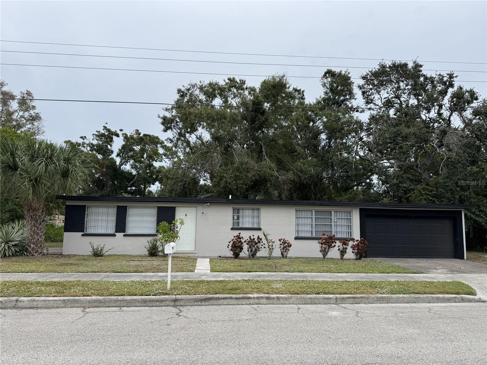 BROADWAY COURT OF INDIAN BEACH - Residential Lease