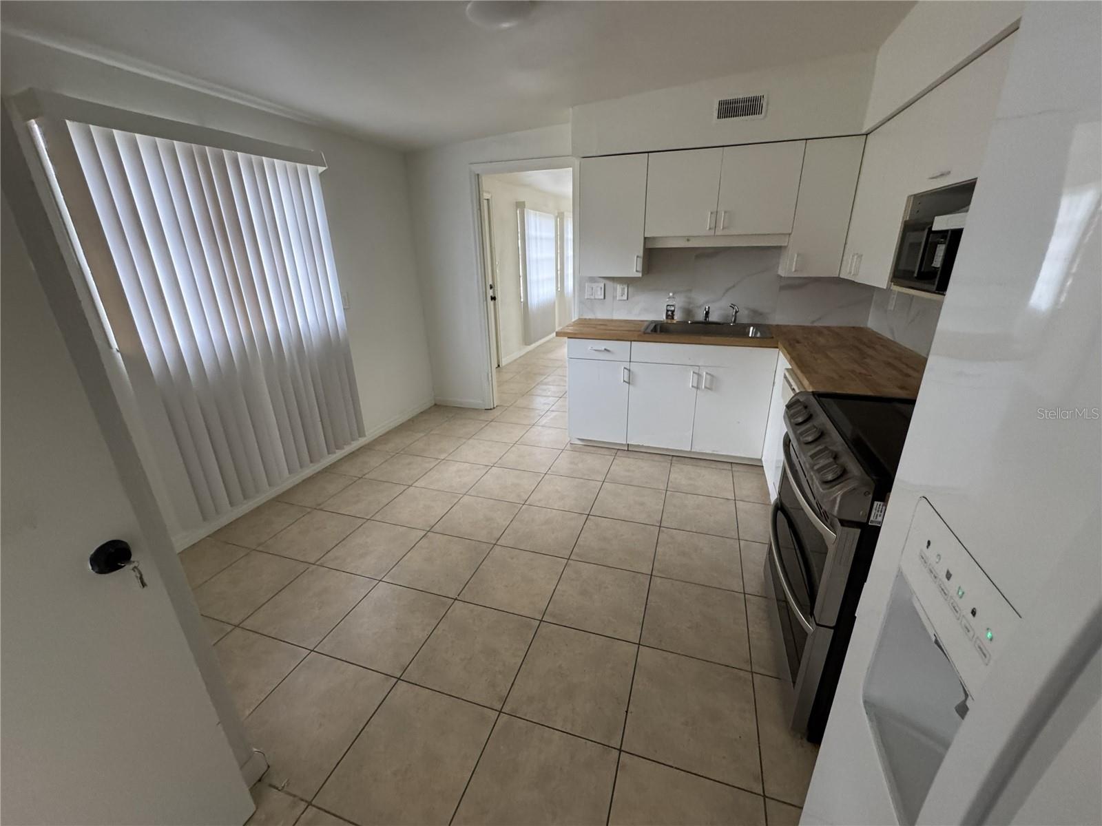 BROADWAY COURT OF INDIAN BEACH - Residential Lease