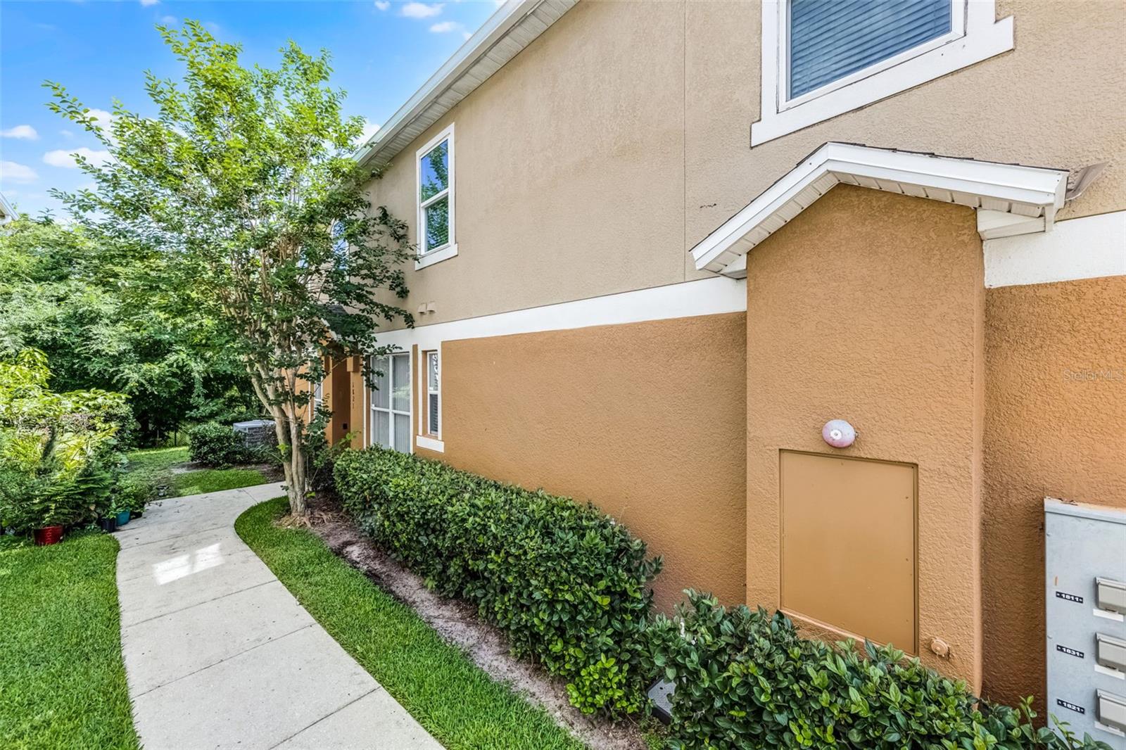 1821 SAN JACINTO CIRCLE