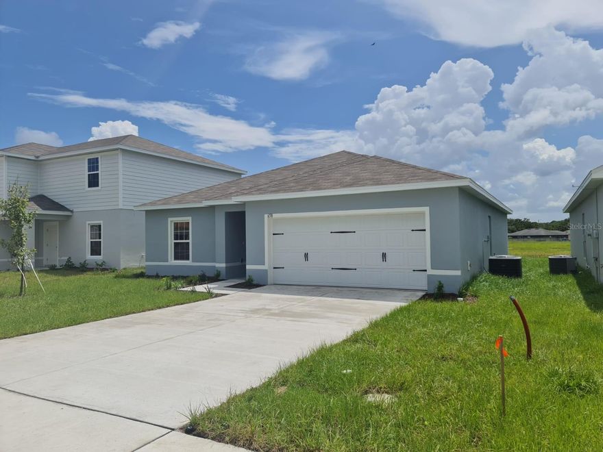 This single-family home community offers high quality Ryan Homes, you'll be in the heart of Winter Haven’s Chain of Lakes where water play is a requirement! There is a wide range of choices for entertainment including paddle boarding, fly boarding, kayaking, hiking, biking and boating. Also, you will have easy access to highway 27, Posner Park and we are minutes from i4. Home for rent 4 bedrooms and 2 bath, 2 car garage. Make an appointment to see it!