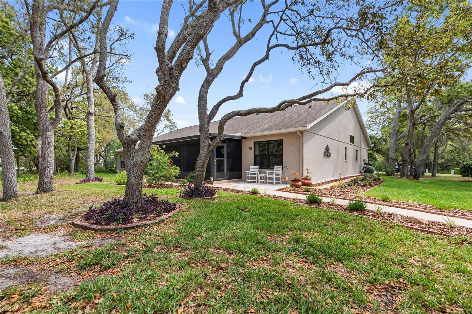WELLINGTON AT SEVEN HILLS PH 1 - Residential