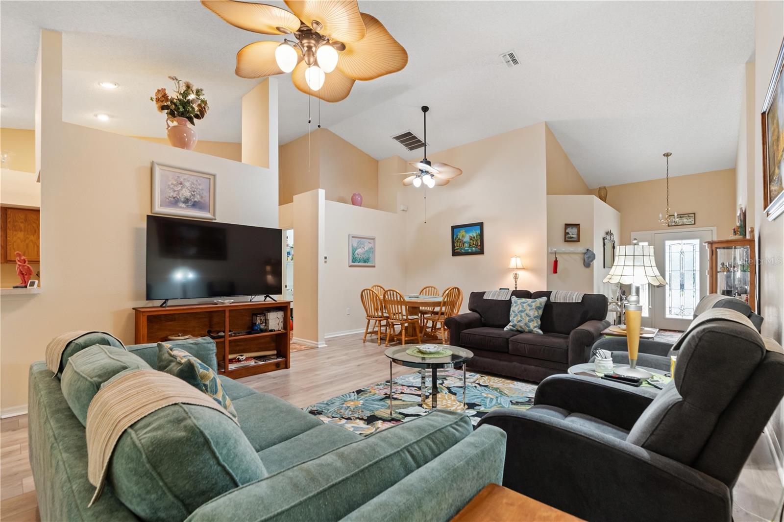 WELLINGTON AT SEVEN HILLS PH 1 - Residential