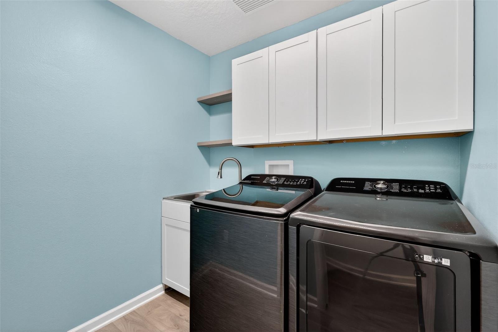 THE VILLAGE OF HAMMOCK AT FENNEY - Residential