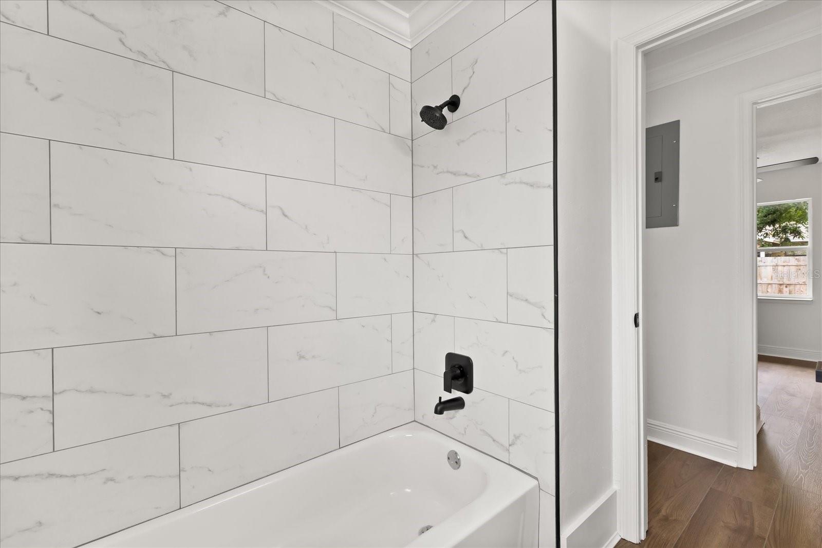 PEACH LAKE MANOR - Residential