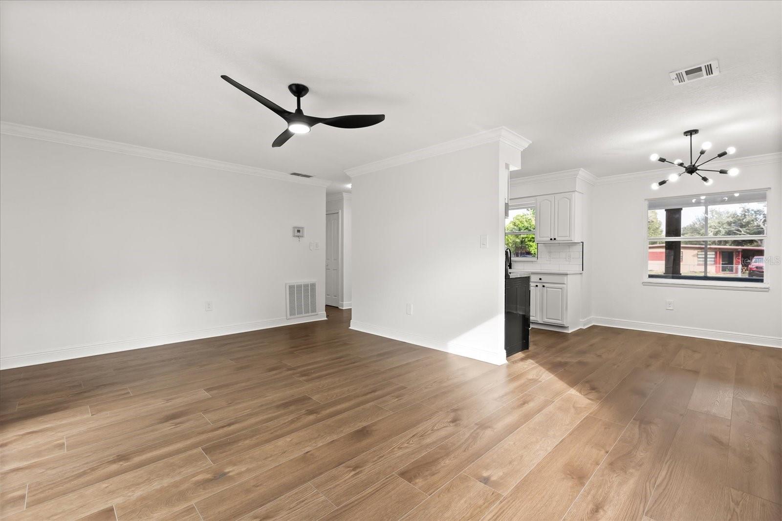 PEACH LAKE MANOR - Residential