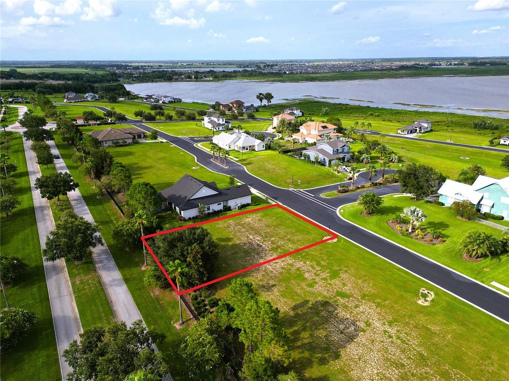 Photo of 231 Blazing Star Avenue, Lake Alfred, FL 33850 (MLS # L4963935)
