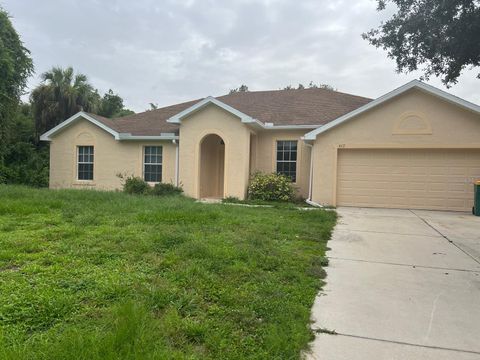 A home in PORT CHARLOTTE