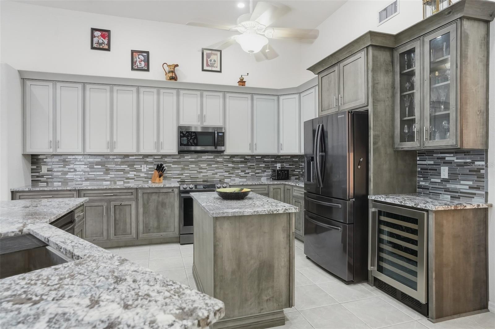 SPRING HILL - Residential