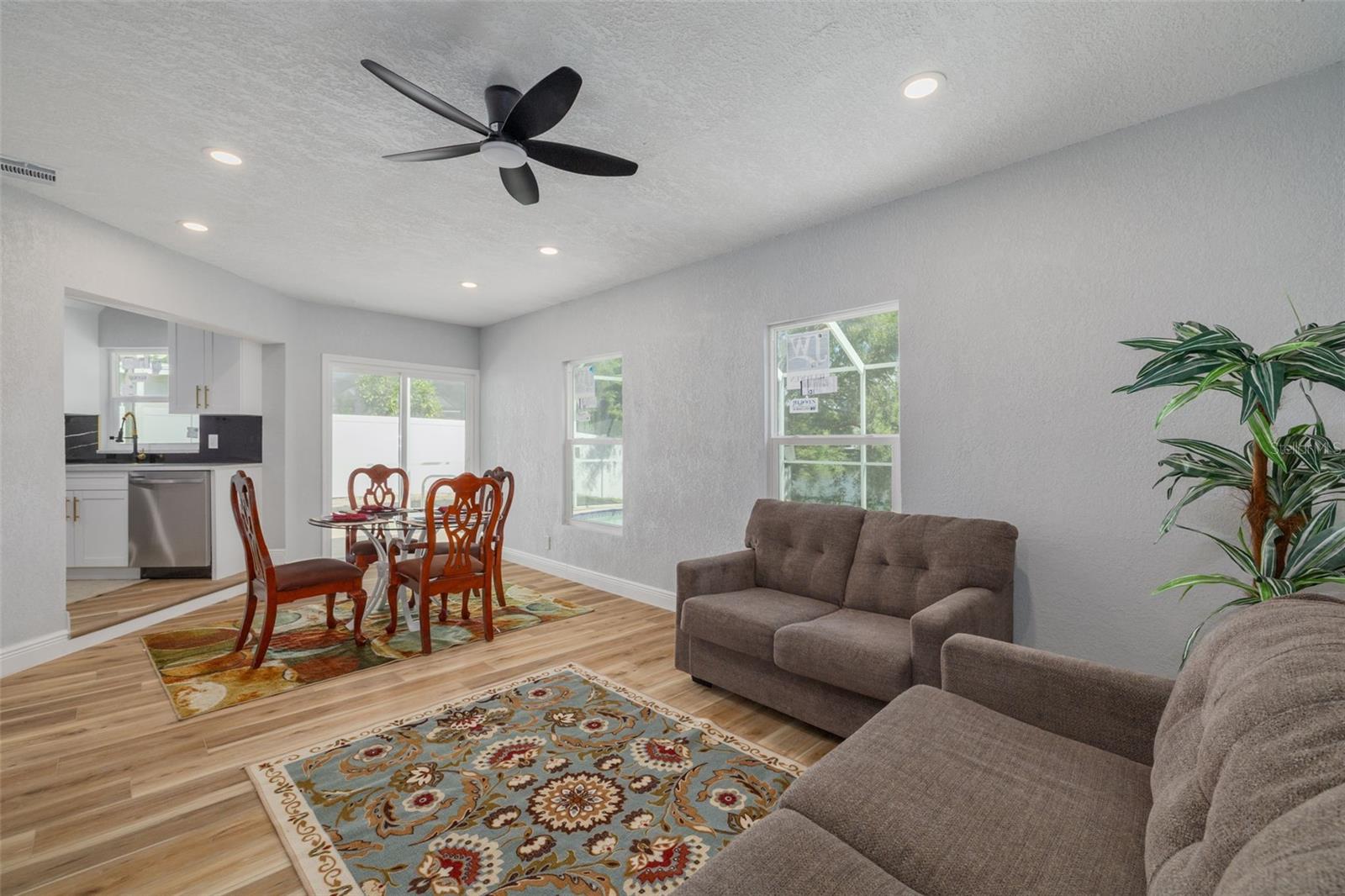 BEACON GROVES - Residential