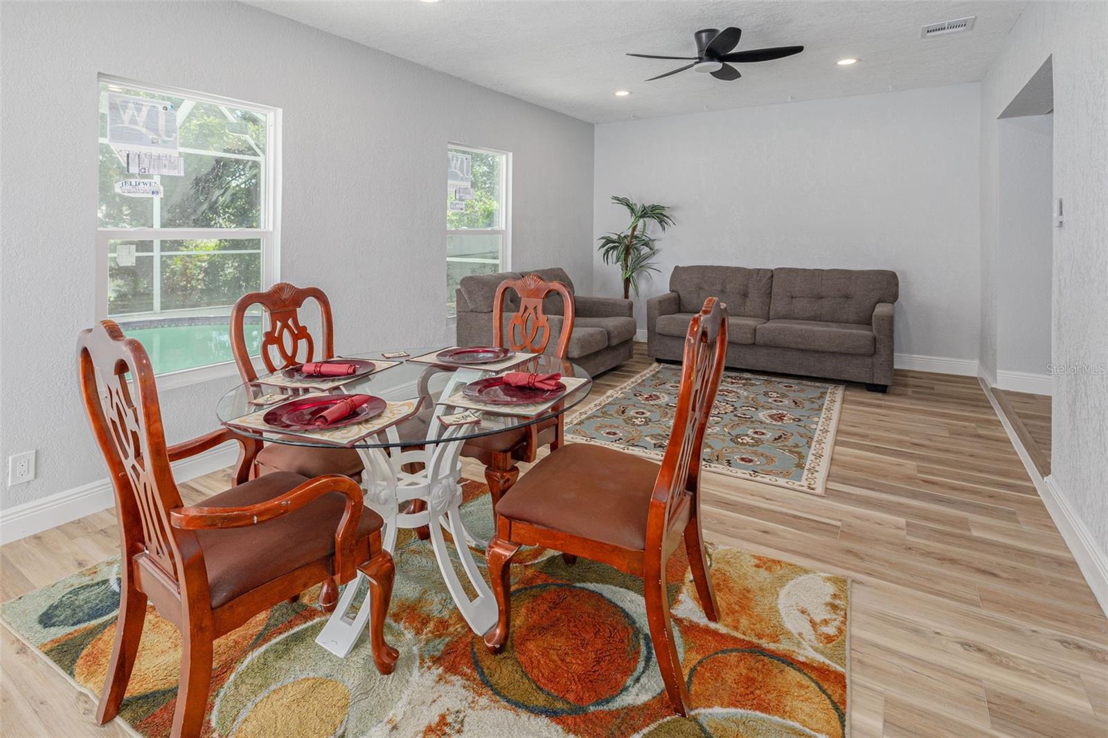 BEACON GROVES - Residential