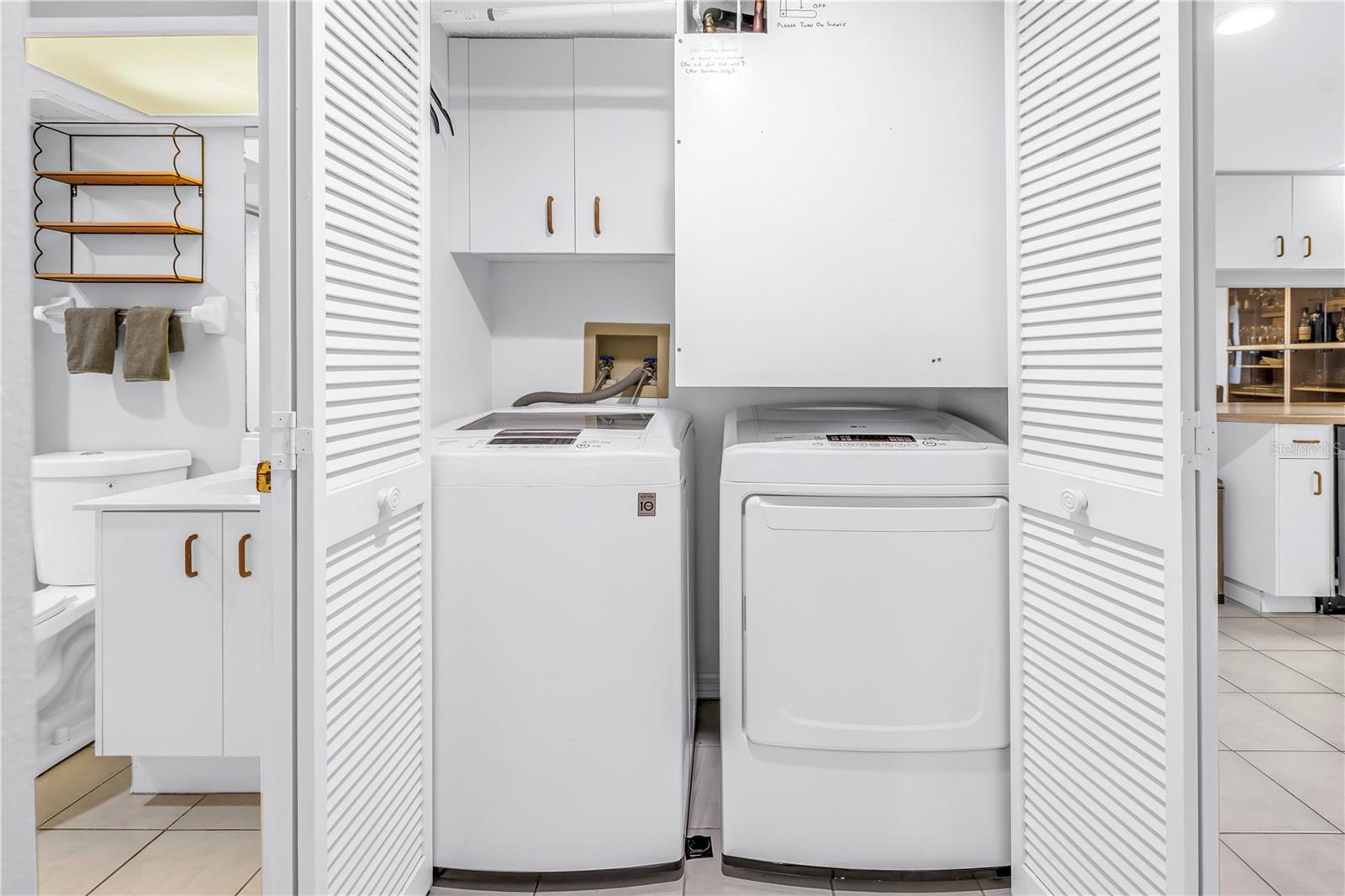 SILVER SANDS BEACH & RACQUET CLUB - Residential