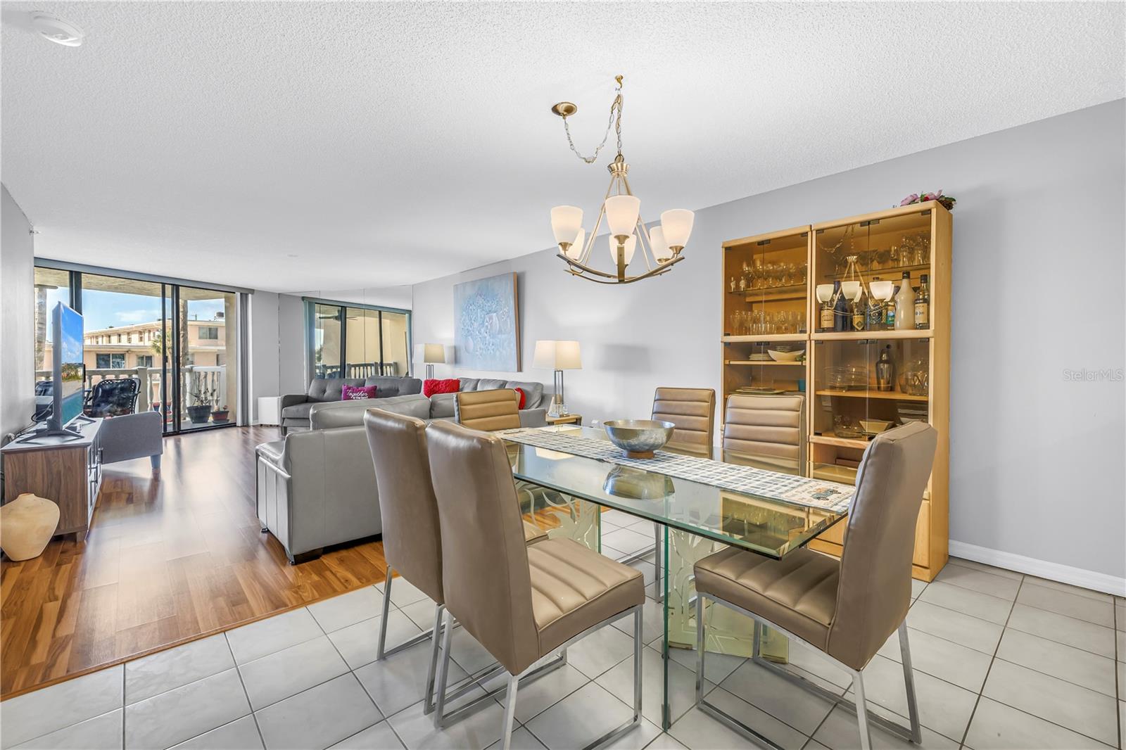 SILVER SANDS BEACH & RACQUET CLUB - Residential