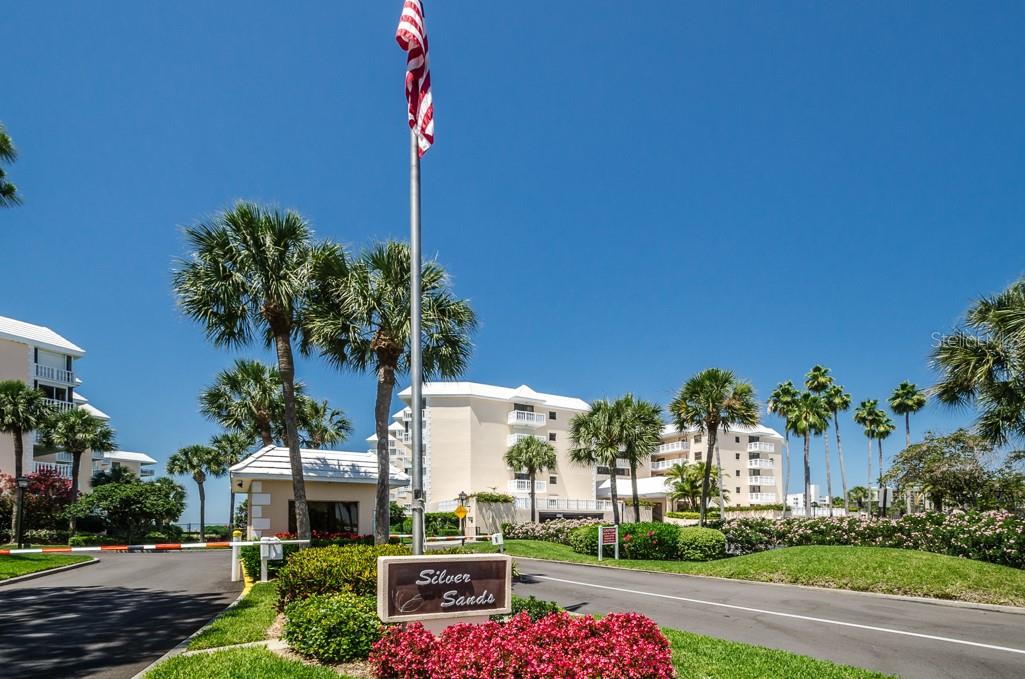 SILVER SANDS BEACH & RACQUET CLUB - Residential