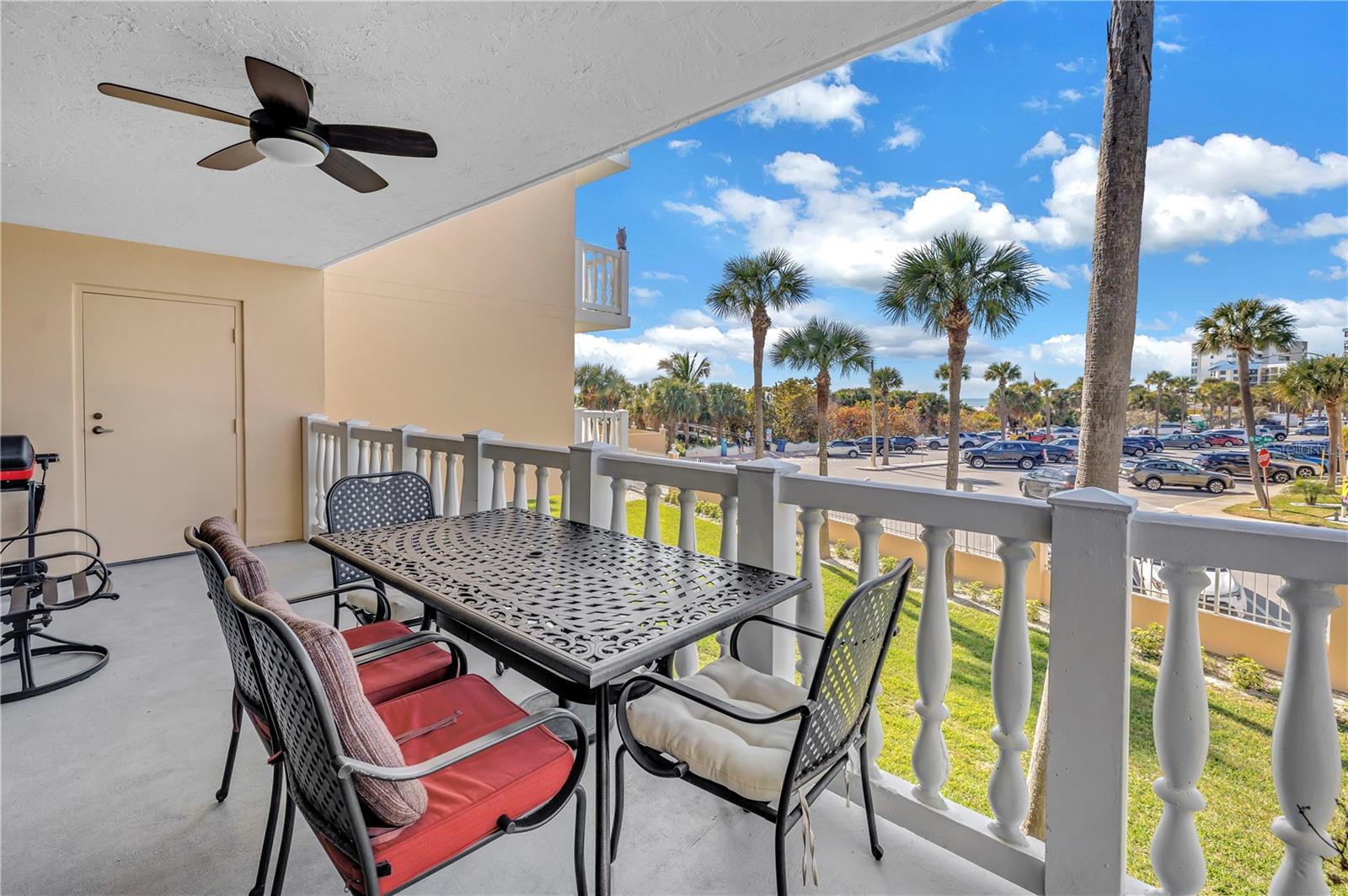 SILVER SANDS BEACH & RACQUET CLUB - Residential