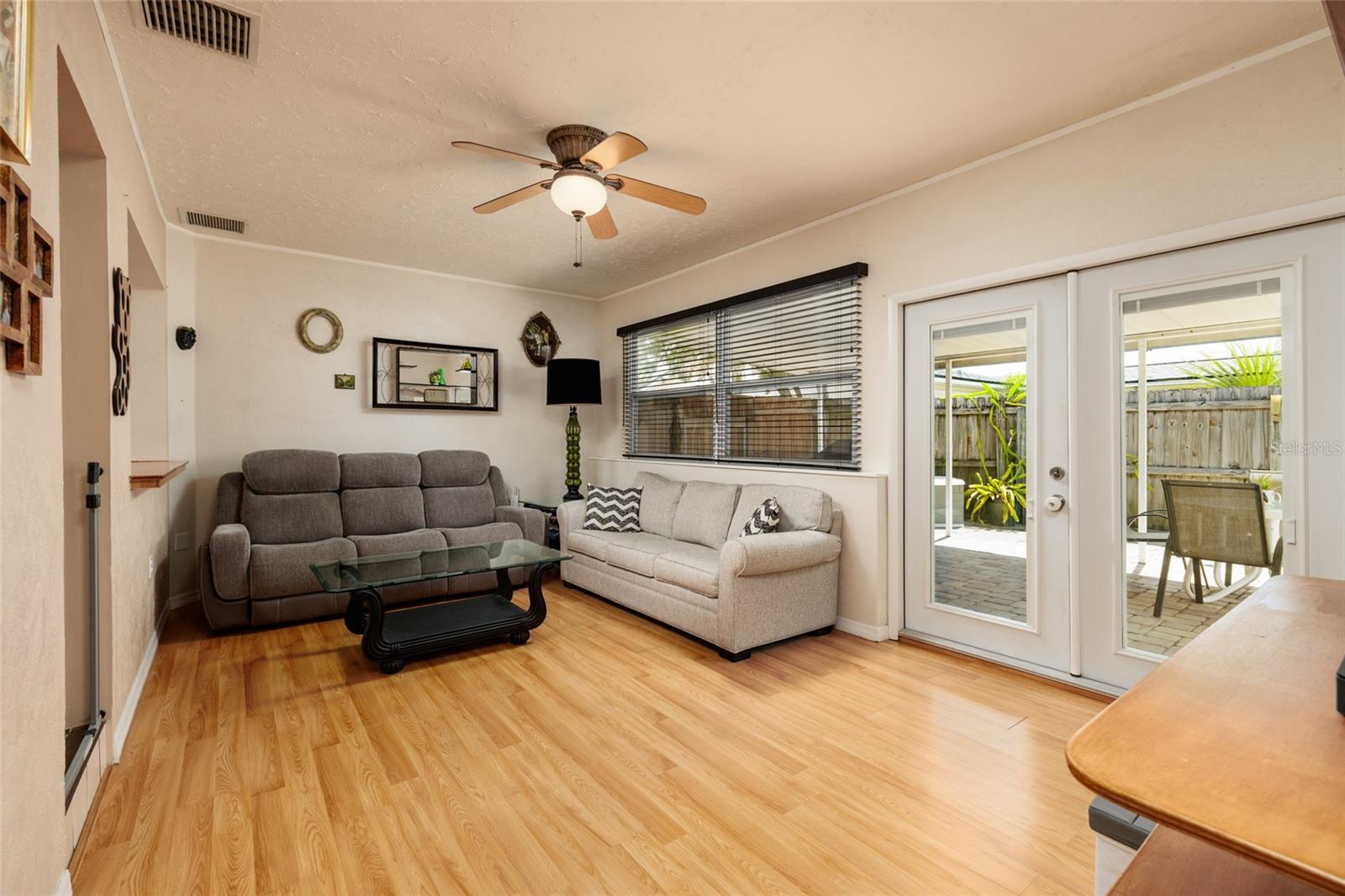 MIRA BELLA 1 - Residential