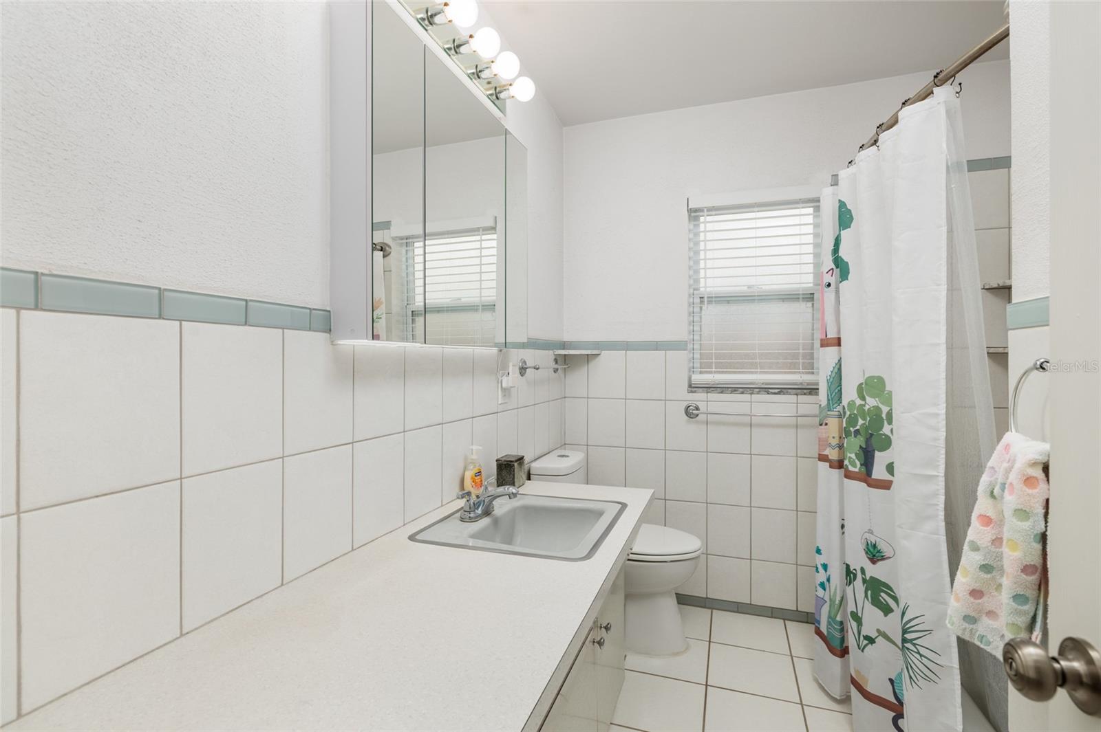MIRA BELLA 1 - Residential