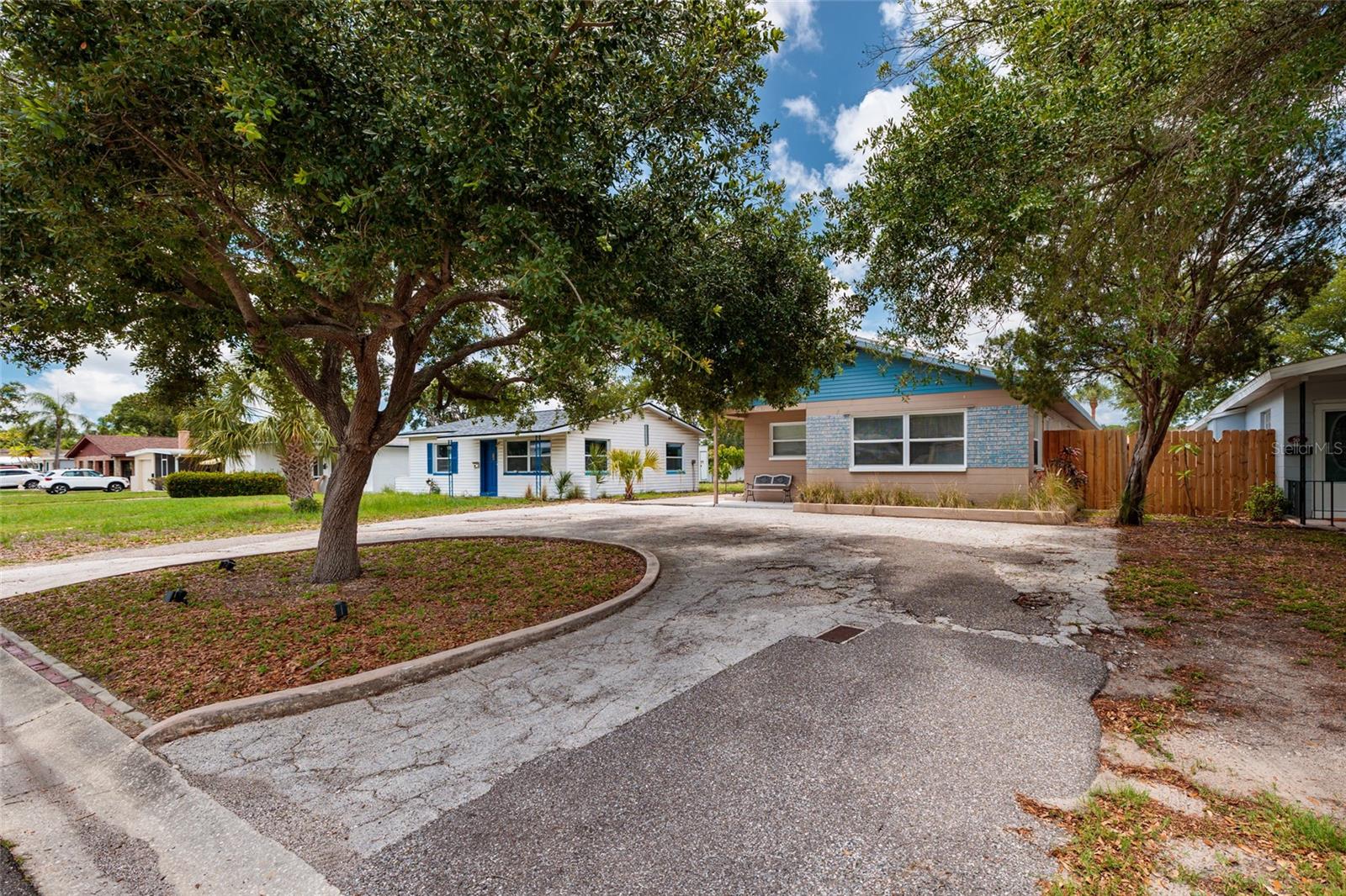 MIRA BELLA 1 - Residential