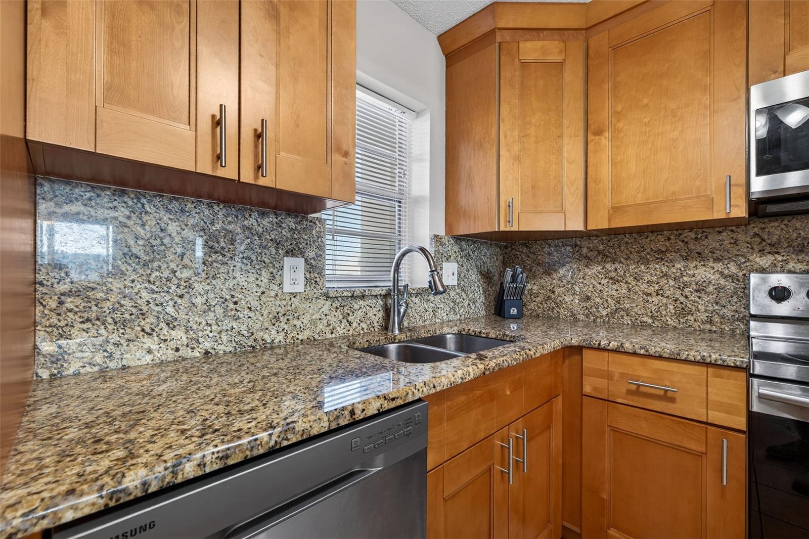 BAY ISLAND GROUP 7 - Residential