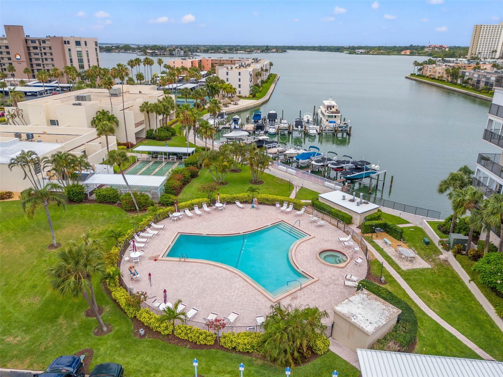 BAY ISLAND GROUP 7 - Residential