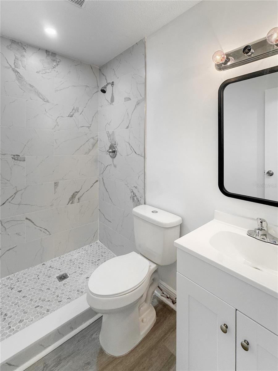 HIGHLAND PARK MANOR 04 - Residential