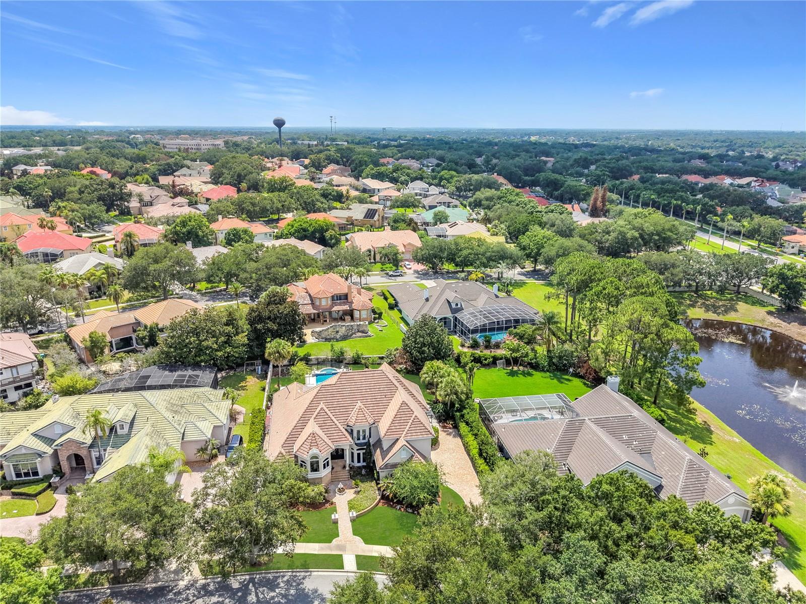 2204 CAIRNS COURT