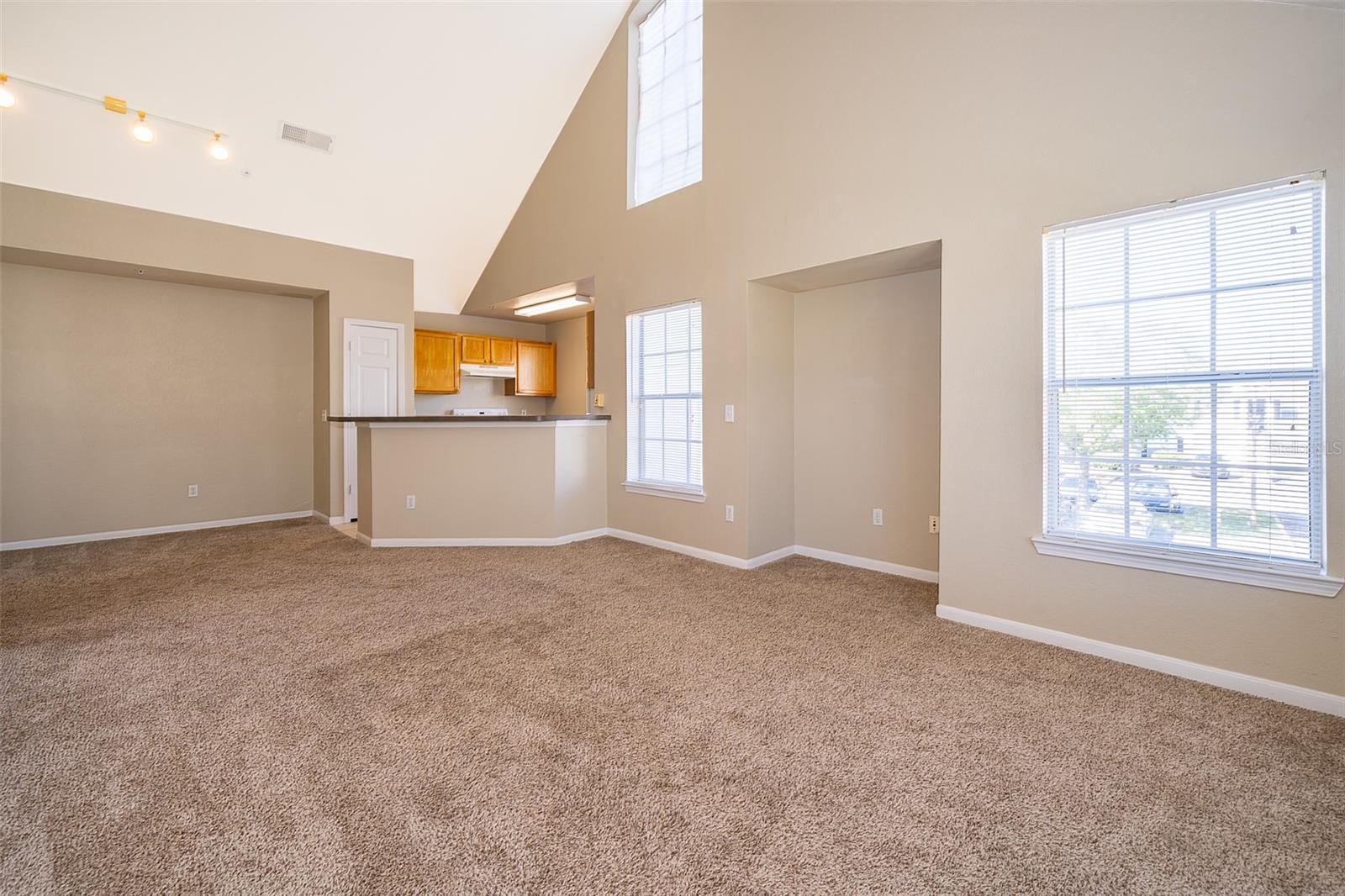 9037 LEE VISTA BOULEVARD 1611